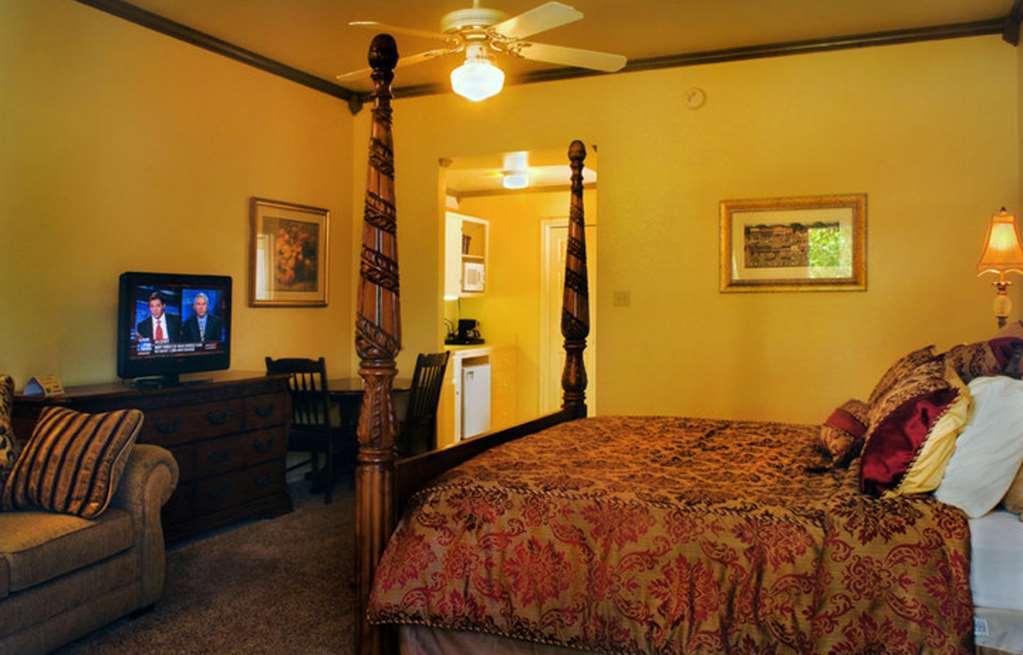 Inn On Barons Creek Fredericksburg Szoba fotó