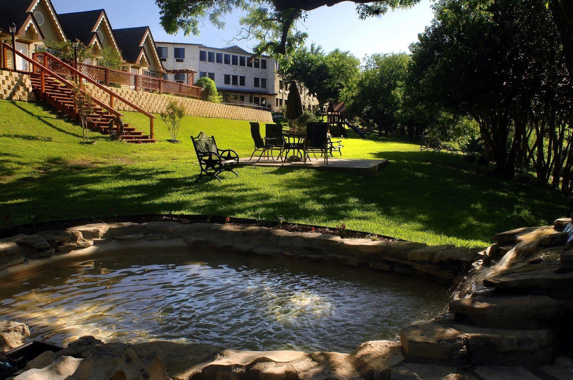 Inn On Barons Creek Fredericksburg Kültér fotó